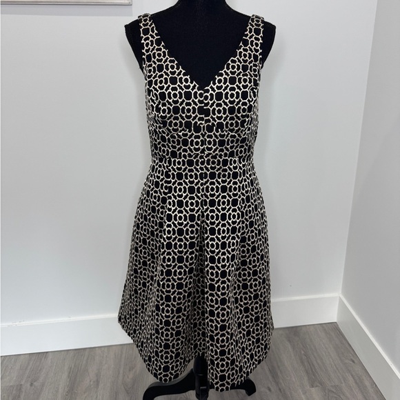 Lauren Ralph Lauren V-Neck Textured Formal Skater Dress (sz 10) - Picture 2 of 8